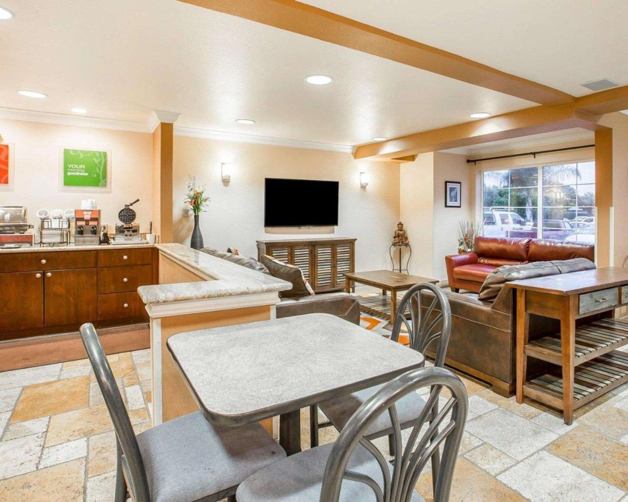 Comfort Inn & Suites Salinas Luaran gambar